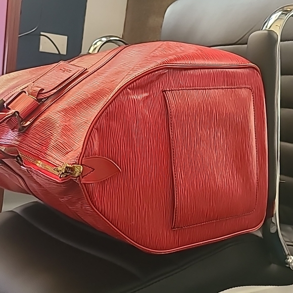Louis Vuitton Red Epi 50 Keepall Duffle Bag Vintage - Picture 3 of 16